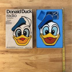 Vintage 1970s Walt Disney Donald Duck AM Radio