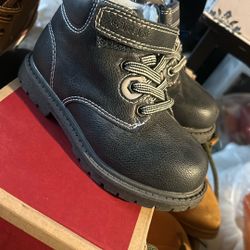 Size 9c Carter Boots