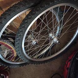 24 X1.75 Mohawk Hubs Brand New