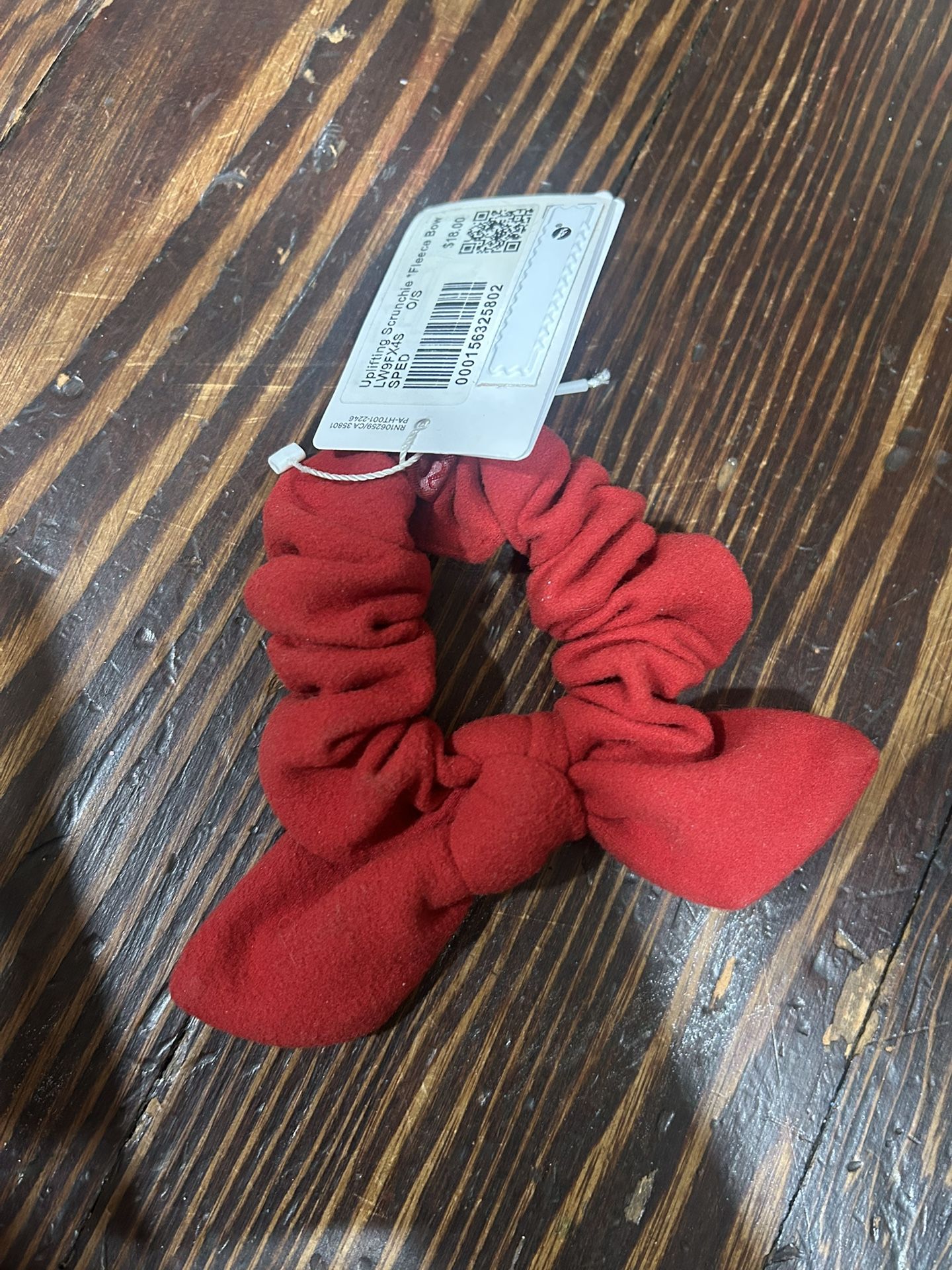 Lululemon Uplifting Scrunchie Fleece Bow Red SPED hd