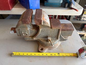 Huge 5” Bench Vise