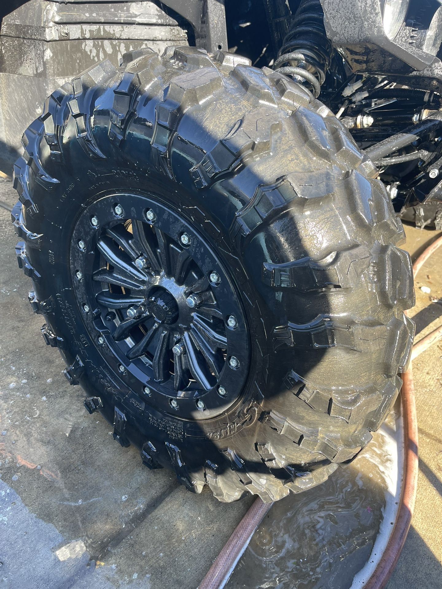 Yamaha YXZ 1000R Stock Beadlock Wheels & Tires