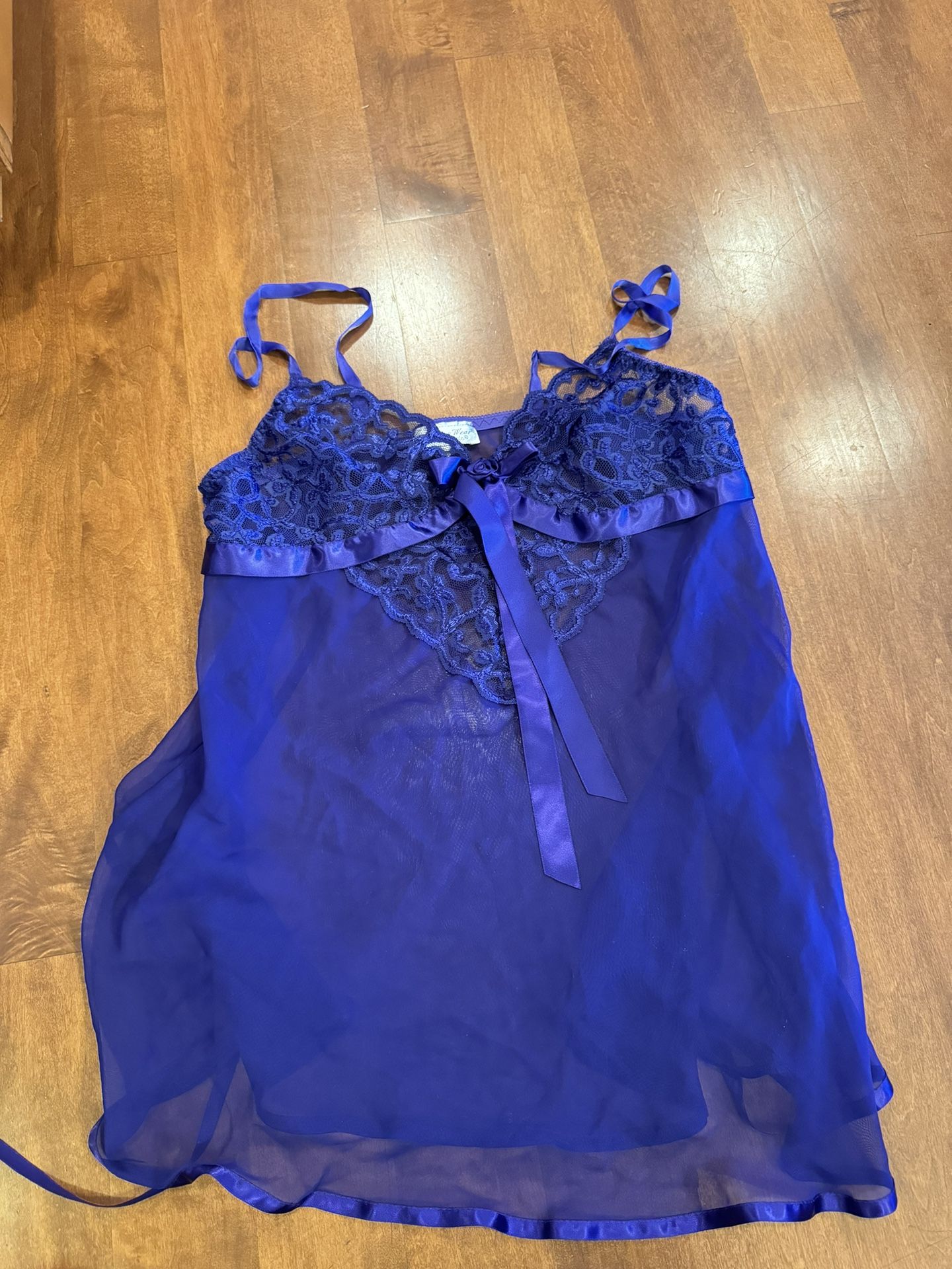 Woman’s Y2K Sexy Camisole Shipping Avail