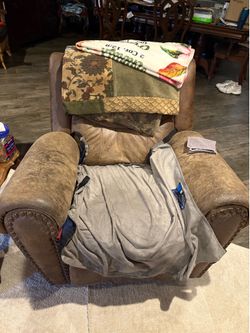 2 recliners