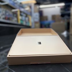Microsoft Surface Laptop 7th Gen (Specs Below) (Take It Home In Payment/ llévatelo a casa en pagos) 