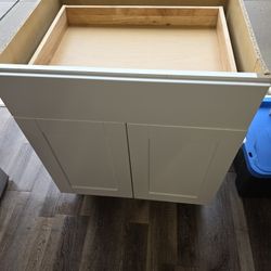 30in Cabinet Scratch and Dent Purchace