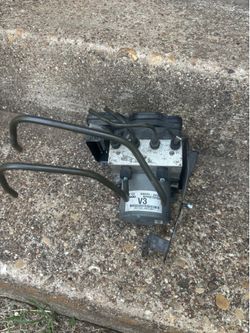 2012-2014 Hyundai Azera abs pump