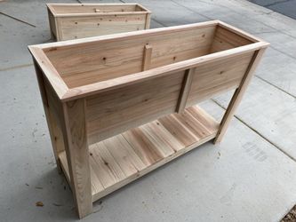 Raised Planter Bed with shelf - Cedar