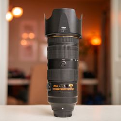 Nikon 70-200mm f2.8 fl lens