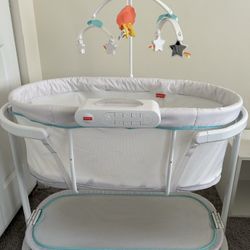 Fisher Price Soothing Motions Bassinet