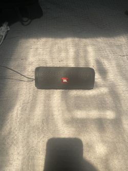 JBL Flip 4 With Charger