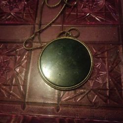 Vintage Jade Pendant Necklace For Sale.