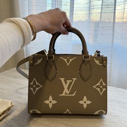 Louis Vuitton Onthego Pm 