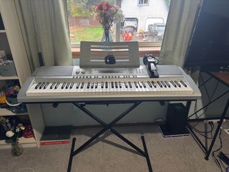 Casio WK-210 76-Key Electronic Keyboard