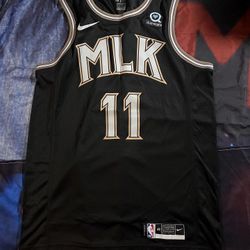 Trae Young Hawks Jersey 48