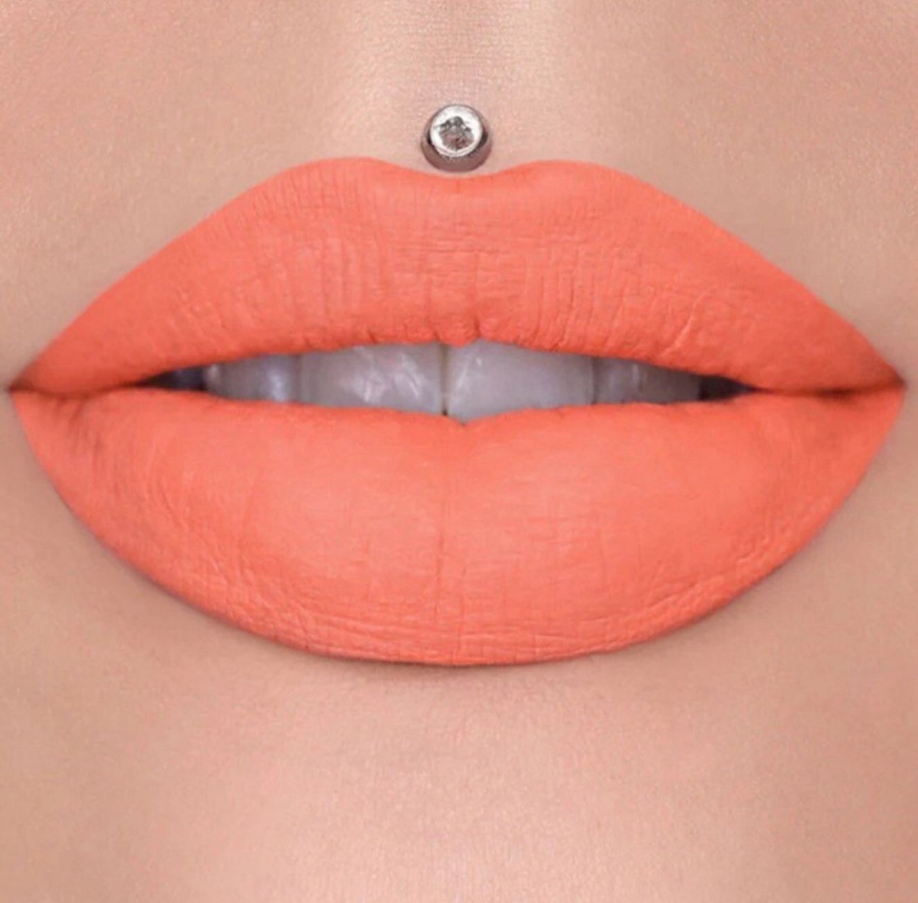 Jeffree Star Velour Liquid Lipstick *CIRCUS PEANUT*