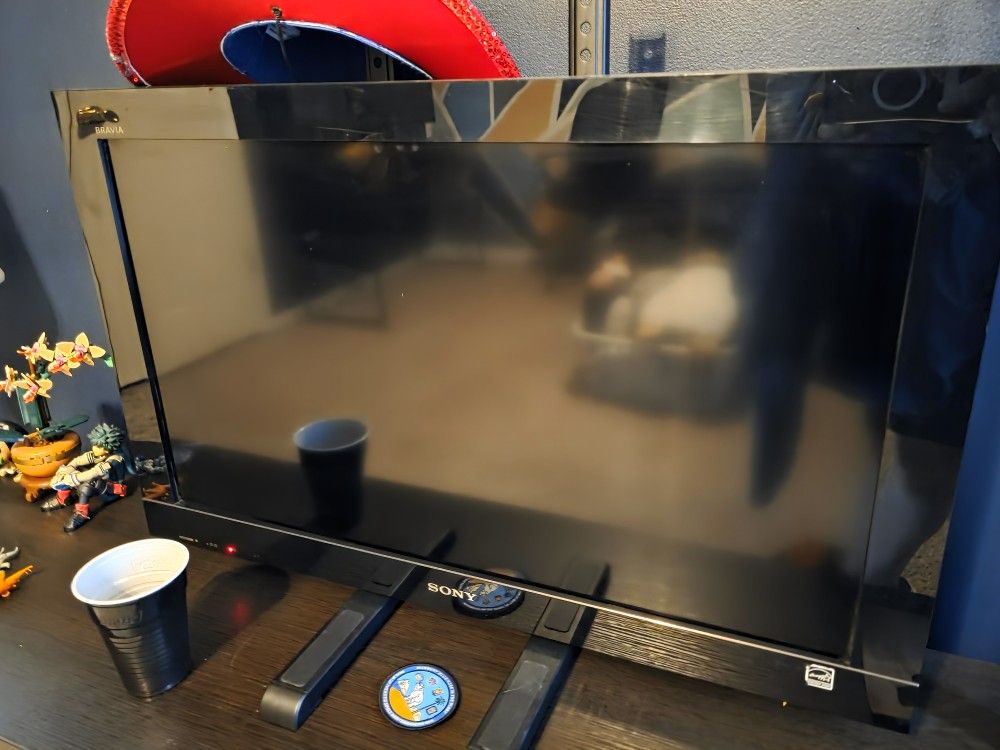 32 Inch TV/Monitor