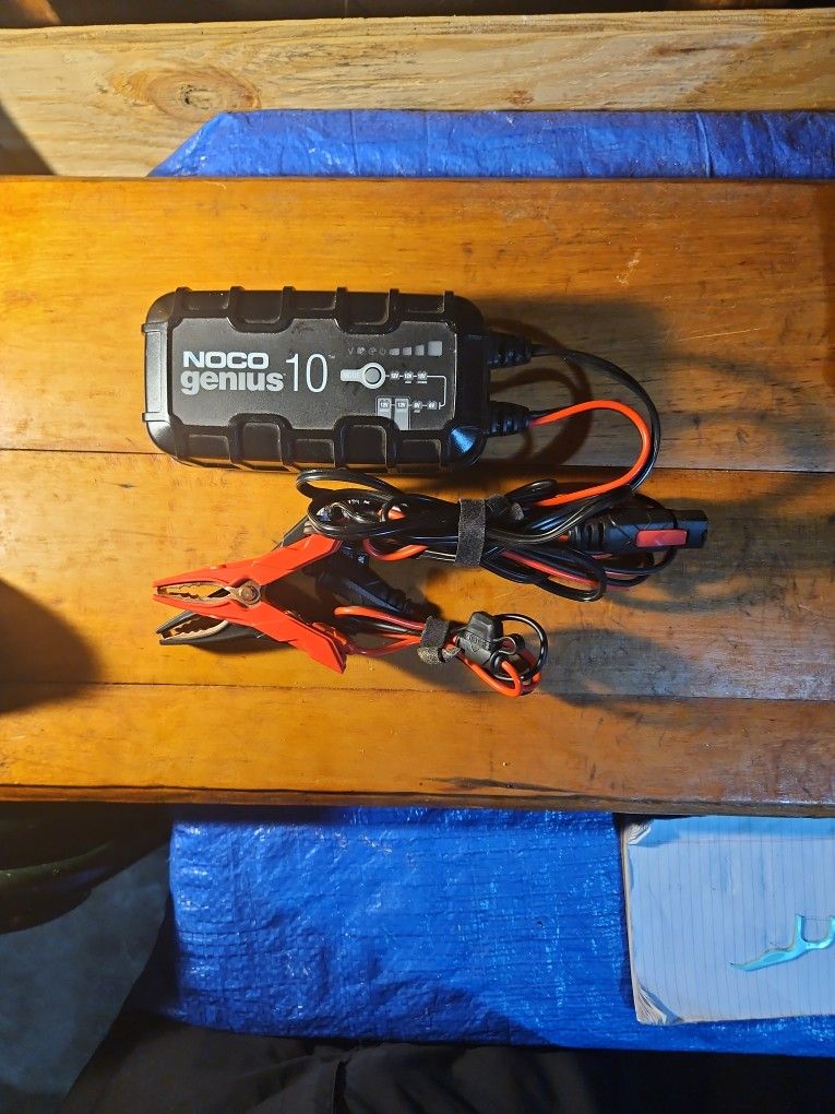 Noco Genius 10