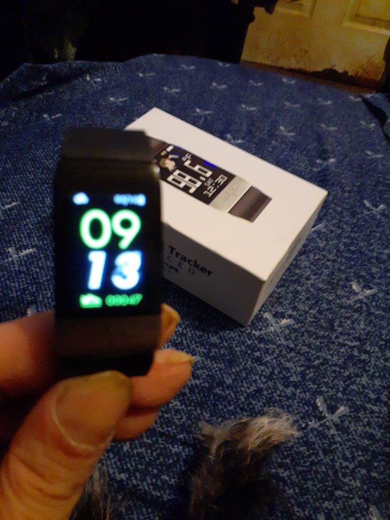 Thermo fit tracker Advanced Smart watch New Out Of Box Never Worn