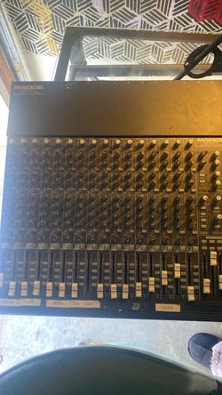Mackie 1604-VLZ PRO 16-channel analog audio mixer