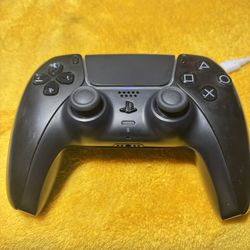 Sony PlayStation 5 controller. Used.    15 days warranty. Ask for details.  