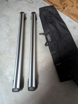 Audi Q5 OEM roof rack crossbar