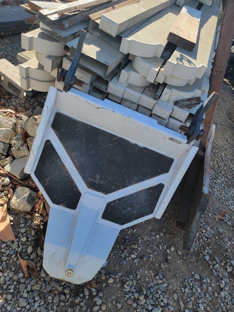 Bobcat Trak Back Step