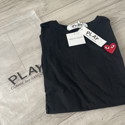 ✨New Comme des Garcons PLAY Heart Red Emblem T-shirt