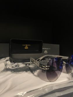 Grey Maybach sunblocker