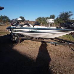 21 Bass Pro boat 4500 or Best Offer 