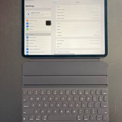 APPLE IPAD PRO 11” (FIRST GENERATION) COMES WITH KEYBOARD