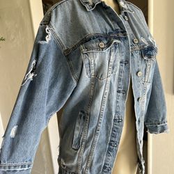 Ladies Denim Jacket Size Small (could Fit a Medium)