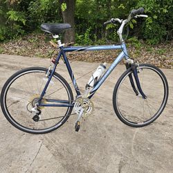 7200 Trek Bike