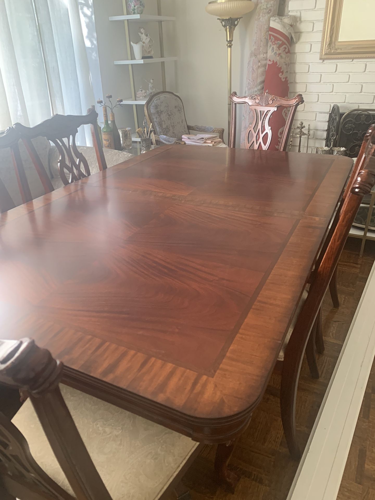 8 Seat Dinning Set