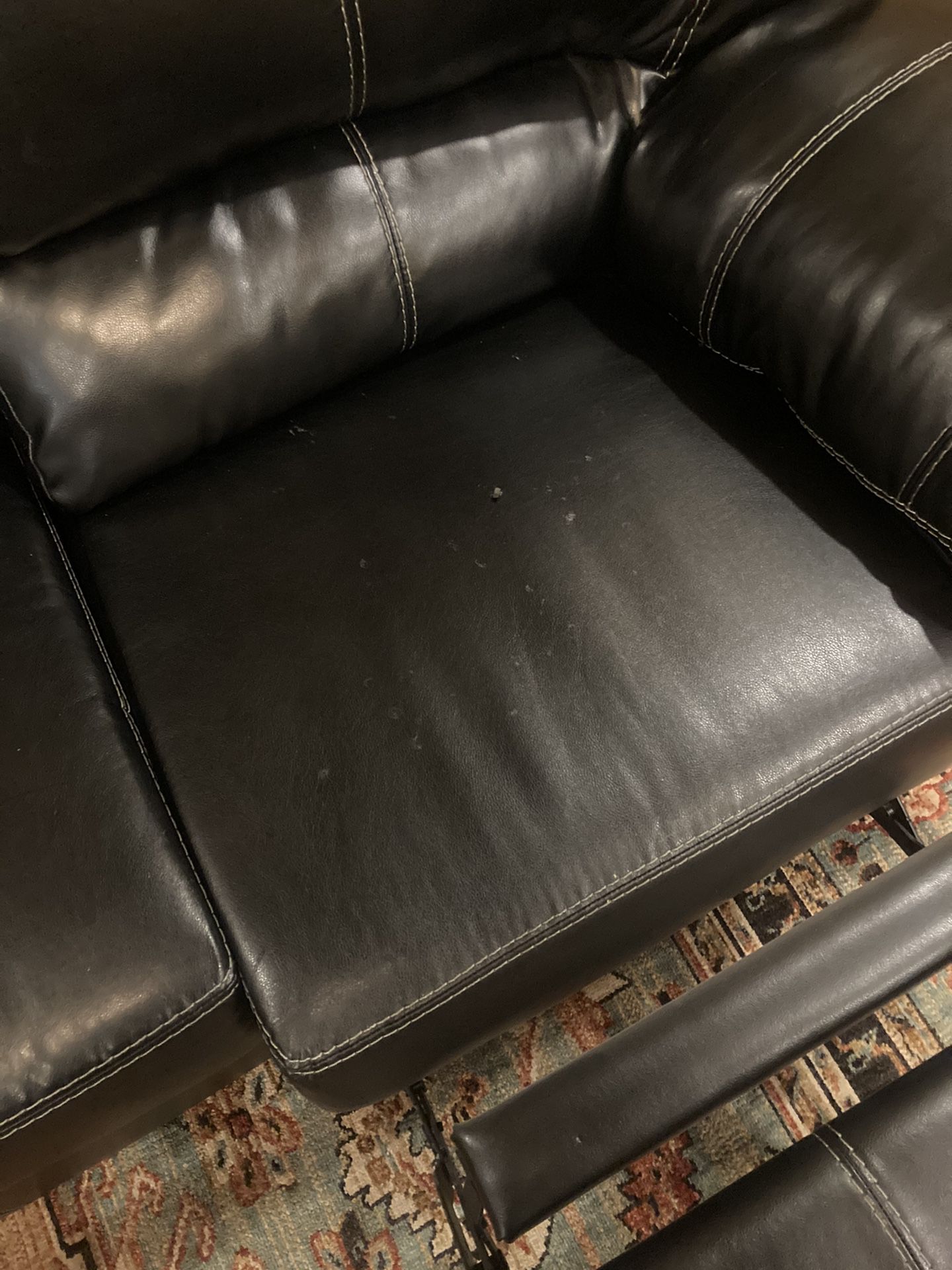 Synthetic manual reclining couch