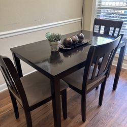 Dining Room Set ( 3 Chairs)