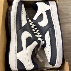 NIKE COURT VISION LOW