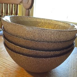 Set of pink Turkish bowls