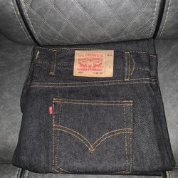 Levi’s 501s  42-30 