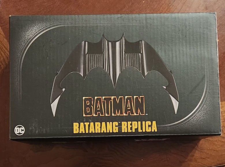 BATMAN BATARANG REPLICA