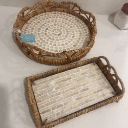 Bathroom Wicker Decor 