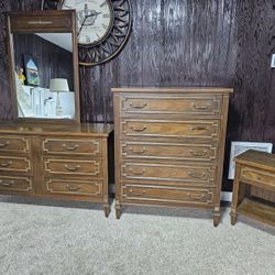 Dresser- Set