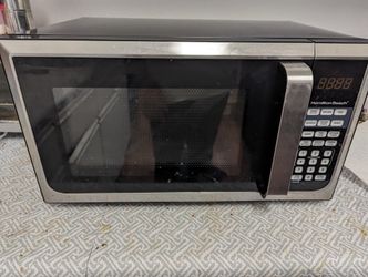 Microwave R038 for Sale in Glendale, AZ - OfferUp