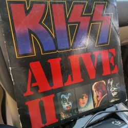 Original Kiss Alive II  Vinyl Record Vinyls Are Mint With Booklet And Sleeves