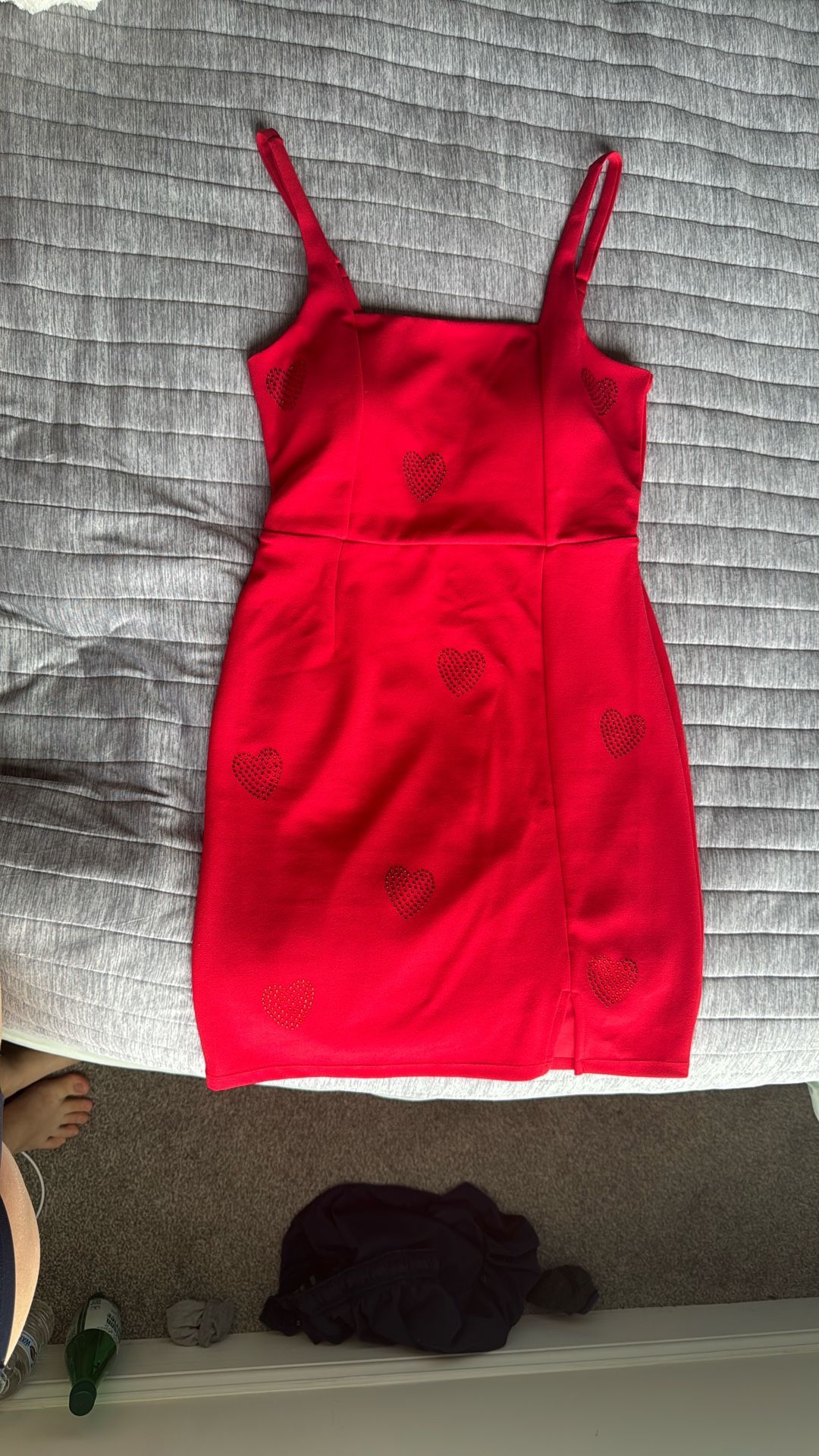 Red dress, with hearts