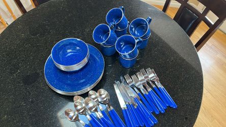 Camping/picnic Dishes Set for 8