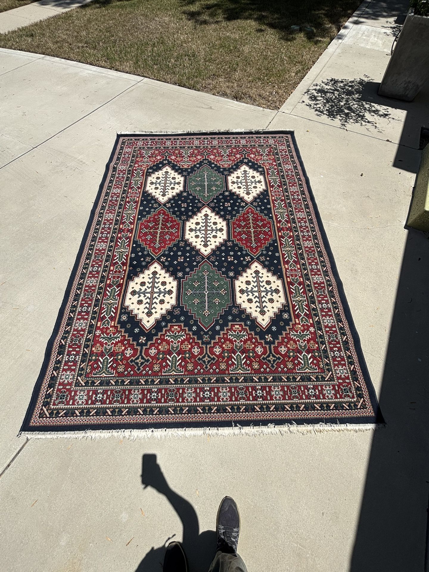Rugs 6x9, 3x5 And Runner 2x6
