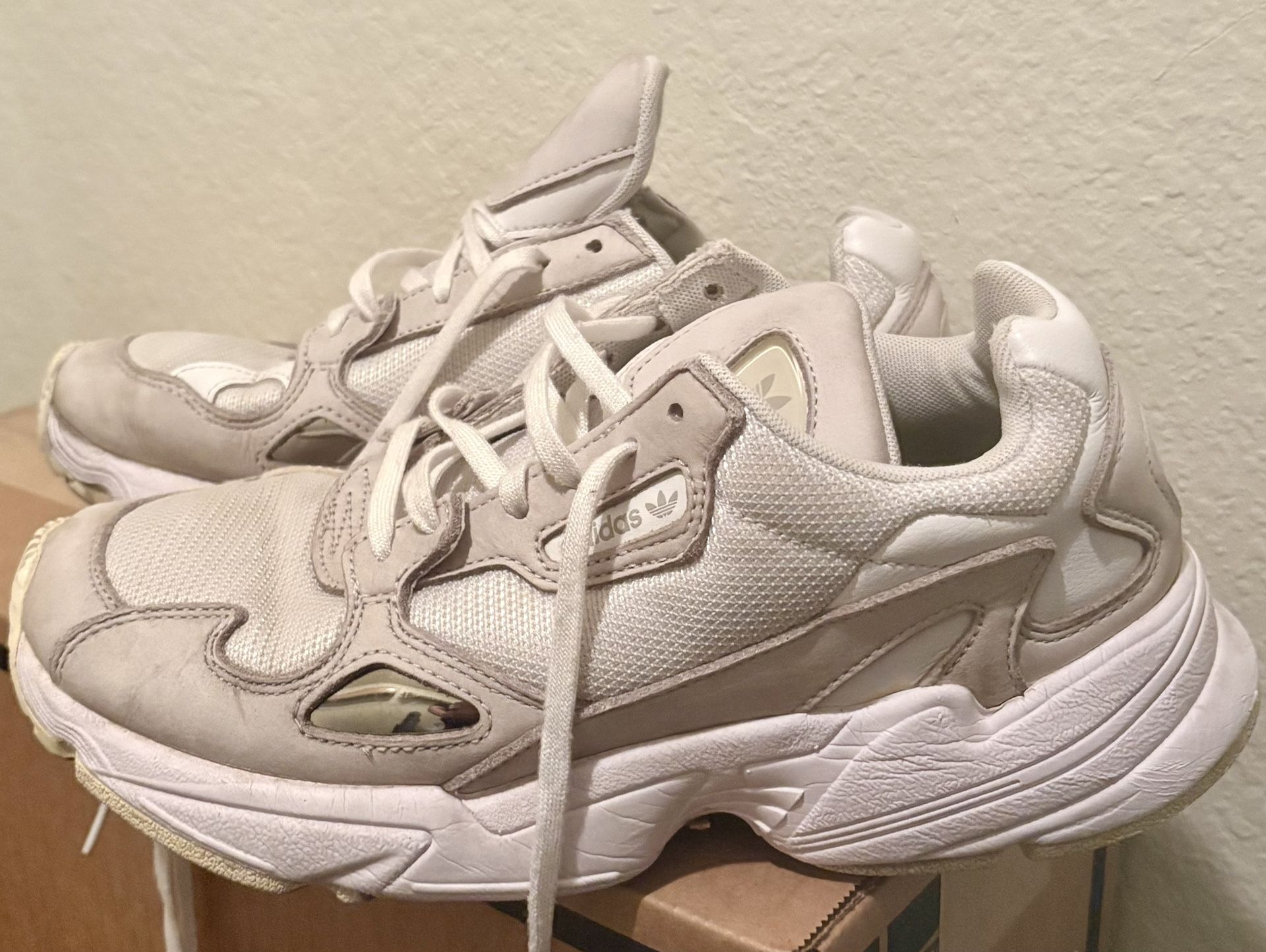 Women’s Size 8 Adidas