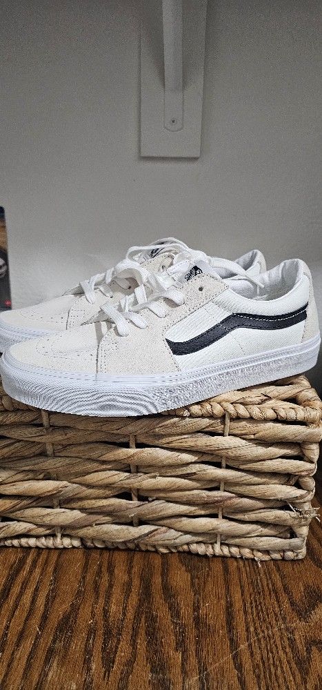 Vans Tennis Shoes