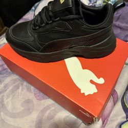 Puma Size 8/1/2 Never Worn 